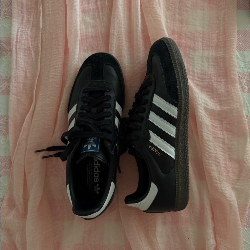 Black Adidas Sambas size women's 8.5 (fit like a 9)